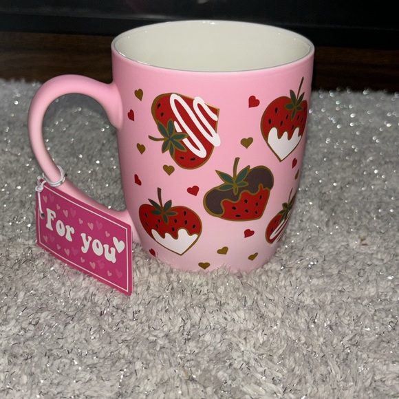 Valentine’s Day strawberry mug! - Picture 2 of 4